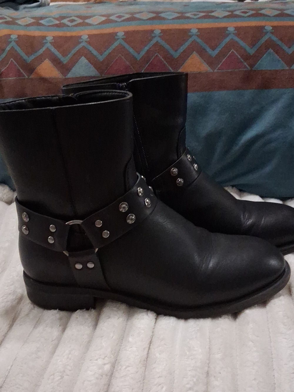 Frye & Co Conley Black Studded Harness Ankle Boots Womens 9.5 Wide Like New